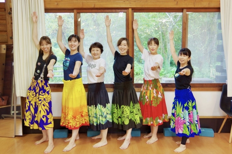 「那珂川市フラダンス教室 レイ マカナアロハ」基礎から丁寧に、そして楽しくがモットーのフラ教室です♪