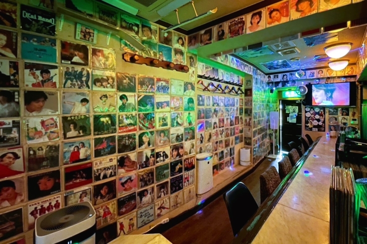 「歌謡曲Bar BUNZ（ブンズ）」昭和歌謡酒場！　70～80年代歌謡曲が流れるミュージックバー♪