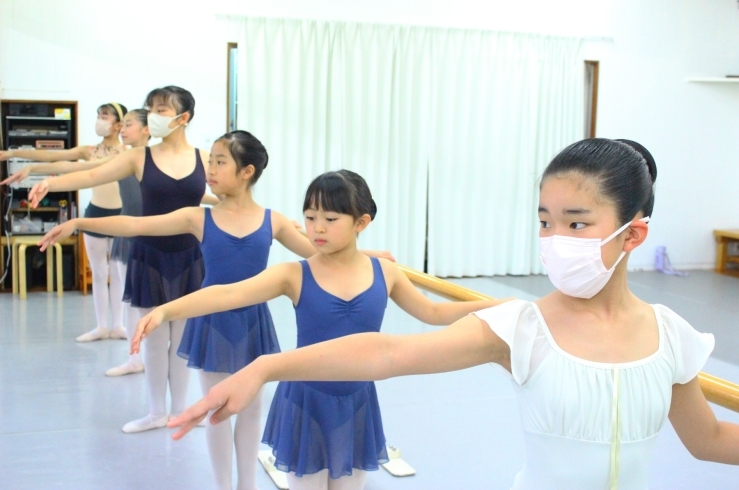 「東京クラシックバレエアカデミー」八王子のバレエ教室☆　生徒の個性を大切に指導を行います。