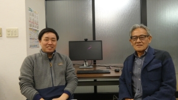 じっくりしっかり導きます！　友澤講師（左）と代表塾長（右）「学習塾 智来館」