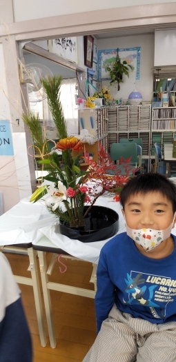 月１回（日曜日）季節毎にテーマを決め生け花教室を開いています「公文式 宮崎大塚南教室」