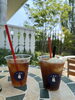 ティーソーダ（左）　コーヒーフロート（右）「まだあります！夏季限定メニュー【岡山市中区国府市場　冷めても美味しい　自家焙煎珈琲屋まるこ】」
