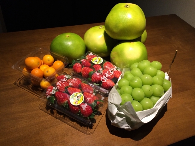 「市場で仕入れる新鮮なフルーツ‼️」