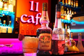 季節限定の「いちごづくし」　甘いお酒とホイップで甘党必見です「11cafe&bar」