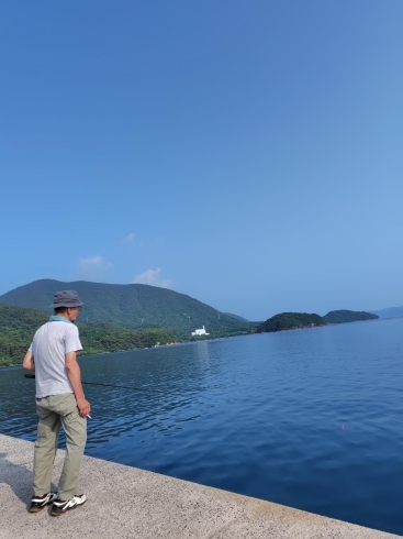 西ノ島にて釣り。綺麗な海で私も釣果あり♥。「アトリエくま復活祝いの旅へ」