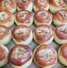 整然と並んだくるみ饅頭「焼き立てくるみ饅頭です」