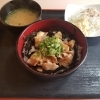 ホルモン丼