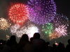 「花火で恋のドラマが始まる」