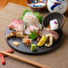 お造り７種盛り「平日の夜を少し特別に…和食と日本酒が楽しめる「御結び」」