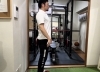 ゴルフと同じように膝ではなく股関節から動かします「お腹が出るとゴルフが上手くなくなる原因と改善おすすめエクササイズ2つ｜パーソナルジム川口・西川口」