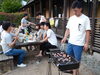 「雨天時でも、コテージの屋外でバーベキューが出来ます」