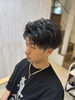 「夏におすすめ！ツーブロックアップバングでつくる爽やかメンズヘア」