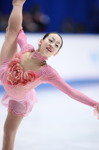 フィギュアスケート Life Extra Life On Ice 浅田真央 永久保存版 年間の秘蔵写真で振り返る浅田真央さん 氷上の人生 おすすめ新刊本 雑誌特集 まいぷれ 大阪市中央区 フィギュアスケート Life Extra Life On Ice 浅田真央 永久保存版 年間の秘蔵写真で振り返る浅田真央さん 氷上の人生 おすすめ新刊本 雑誌特集 まいぷれ 大阪市中央区
