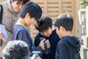 映像を確認中！ちゃんと撮影できたかな？「【1日映像制作体験会レポートその3】非認知能力を育てる取材体験！江戸川区・小岩の善養寺紹介動画はこうして出来た！」