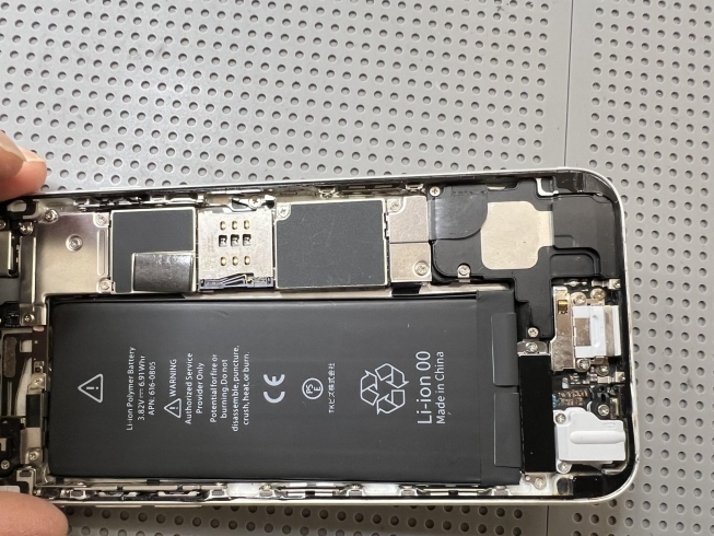 iPhone6 バッテリー交換後「冬はiPhoneのバッテリートラブルが多いです」
