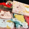 未使用品＆中古品【赤猫＆コシェルドゥ】2個セット♡柴犬♡お散歩♡福猫♡ セール】【ねこまたごよみ】コラボ 張り子オブジェ（インテリア雑貨