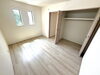 吉田町片岡🏠洋室「【完成しました🏠即内覧可】夏だけの特別企画！サマーキャンペーン＆みらいエコ補助金７５万円対象✨並列駐車４台可能🚗人工芝スペース▽日当たり良好▽閑静な住宅地▽吉田町でお家を探すなら不動産の３９へお任せください🐰🏠」