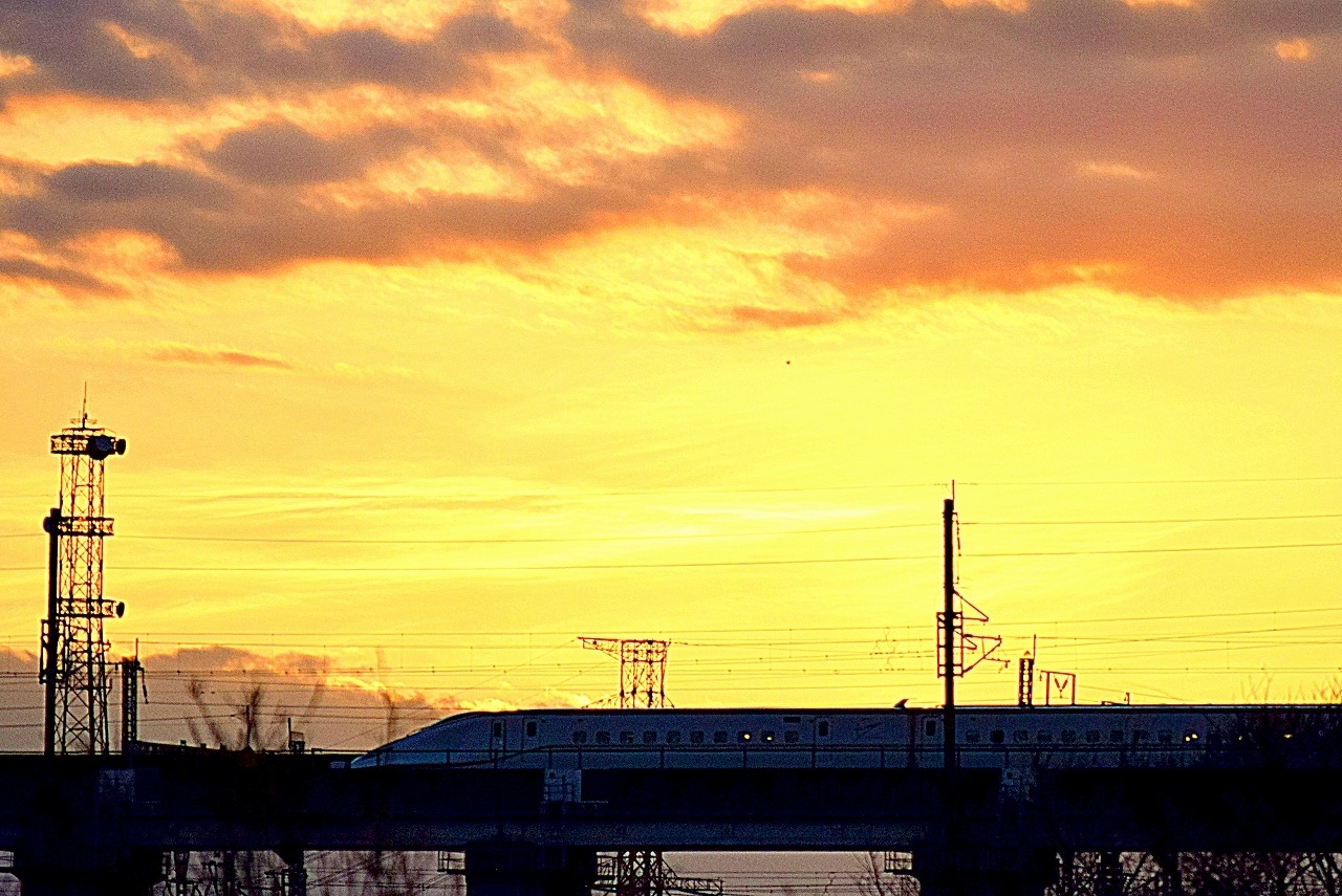 伊奈の風景 夕暮れの原市沼と新幹線 伊奈町 まちかどライター がゆく いなナビ 伊奈町 伊奈の風景 夕暮れの原市沼と新幹線 伊奈町 まちかどライター がゆく いなナビ 伊奈町