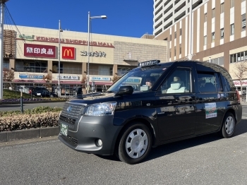 ジャパンタクシーも採用
乗り降りしやすいユニバ―サルデザイン
「長谷川タクシー有限会社」