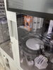 散薬調剤ロボット　自動でお薬を計り取り、分包します「お薬ぞくぞく入荷しています！」