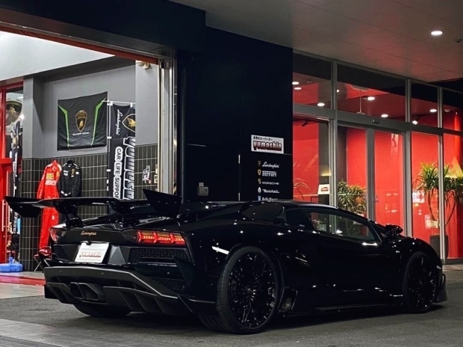 「Lamborghini Aventador S Roadstar」