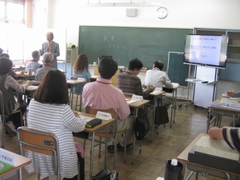 小山学長の講義に触発され「スイッチON」 活発なグループ討議、発表が行なわれた