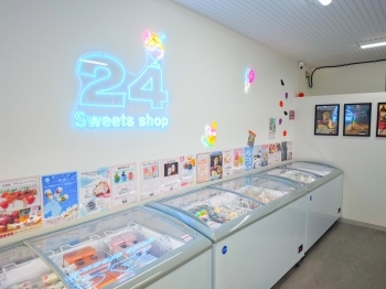 店内のPOPで解凍方法やおすすめの食べ方をご紹介しています！「24スイーツショップ川口店」