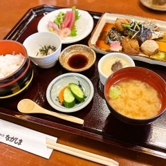 【鮨・和食 ながしま】「日替わりランチ」で楽しむ、地浜・日本海で獲れたうまいお魚。【新発田】