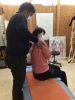 全身のチェックをして現状を把握してもらいながら施術をします。「カイロプラクティックオフィス ケンビカン」