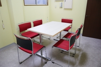 業務の合間にほっとひと息つける休憩スペースも◎「就労継続支援A型事業所 &tree」