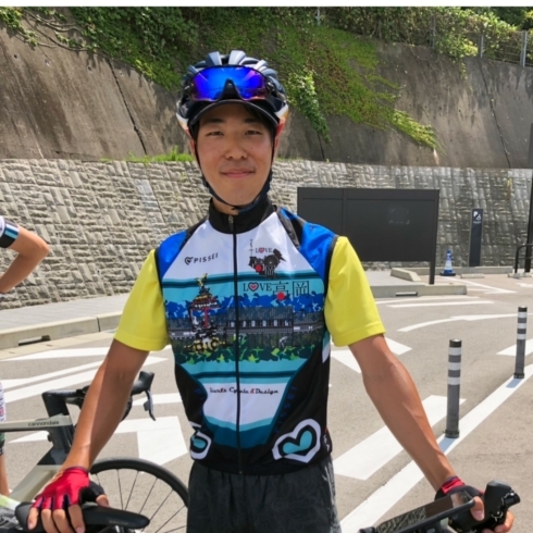 今日高岡入り 高岡の名所も回るそうです「高岡柄のサイクリングジャージを着て自転車で日本一周中！」