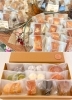 1個ずつ購入できます　／　10個入焼菓子アソートギフト（1例）「Lupus bakeshop」