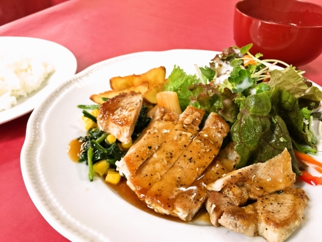 シェ加納 知る人ぞ知る メニュー豊富な美味しい洋食屋さん 葛飾区周辺のおすすめランチ特集 名店から穴場まで まいぷれ 葛飾区