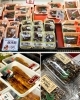 上：真空パック商品　下：伝統の味を楽しめる川魚「丸六 本山川魚店」