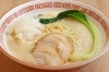 「濃厚鶏白湯拉麺 いし田」極上の鶏白湯と名物鶏めしで三度美味しい