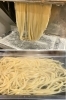 生地をご注文後に製麺／茹で上がった麺は2度にわけて冷やします「武蔵野うどん竹國 青梅店」