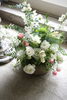 「やさしい色を添える、お悔やみのお花」