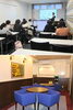 上 教室内での集団授業
下 授業外の時間は休憩室の利用も可能です「F-SEMI」