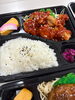 甘辛チキン弁当（ヤンニョム）もおいしいですよ！「北九州で手作り弁当なら。毎日選びやすいしちふくのお弁当メニュー」