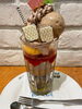 贅沢チョコレートパフェ　　1600円「春　贅沢パフェ　始まってまーす。」