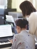指を動かすことで、脳への刺激が期待できるといわれています「半田ピアノ音楽教室」