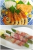 上：刺身盛合せ
下：アスパラベーコン「居酒屋石」