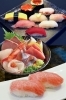 上・中）ラッキーランチ、氷見づくし丼
下）トロはとろける旨さ「氷見回転寿司 粋鮨 高岡店」