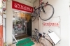 入りやすい1階のお店。ハーフサイズもありお一人様も大歓迎です「VIGORIA 」