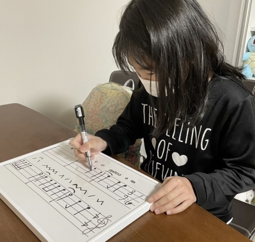リズム書きも音符計算もすらすらと書きます！「下京区＆南区のピアノ教室のピアノ体験レッスン♪音が読めないのですが、今からでも読んで弾けるようになりますか？【ピアノ・リトミック・英語リトミック・ベビーリトミック】」