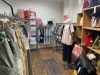 様々な年代の方が洋服などを見やすい店内！「Japan Fashion Link」