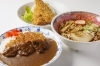 カツカレー、ラーメン、揚げたてメニューのアジフライ「職人の宿 あすか食堂」