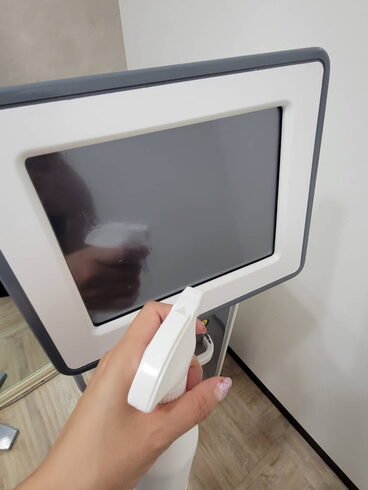 お客様が触る画面も消毒してます「脱毛後の清掃はスタッフが対応!【伊丹の脱毛•タイ古式•アロマリンパ•もみほぐし】」