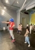 八王子で育む国際的な感性。
音楽に合わせて個性を爆発させよう！「HUG Academy」