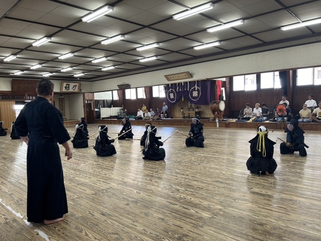 保護者のみなさんの前で、日頃の成果を披露します。「秋に向かってGO！夏季錬成会【8/18】」